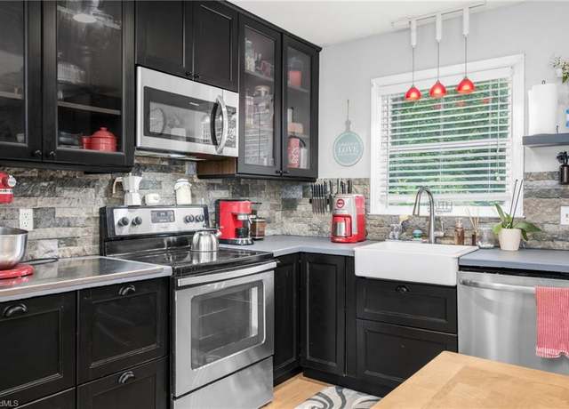 Property at 5321 Crown Point Dr, Tobaccoville, NC 27050, 3 beds, 2 baths