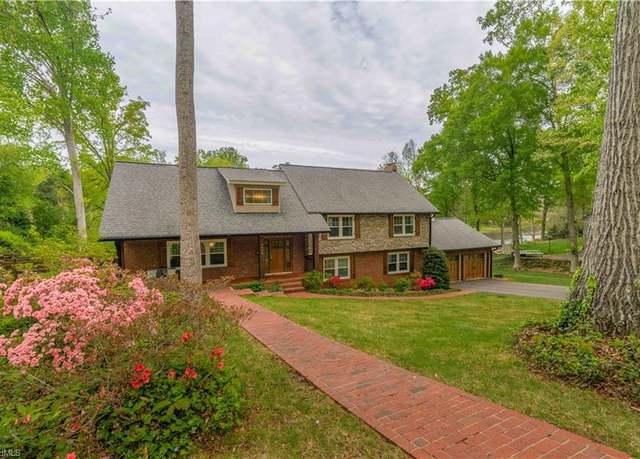 Property at 4424 Woodlark Ct, Clemmons, NC 27012, 5 beds, 3 baths