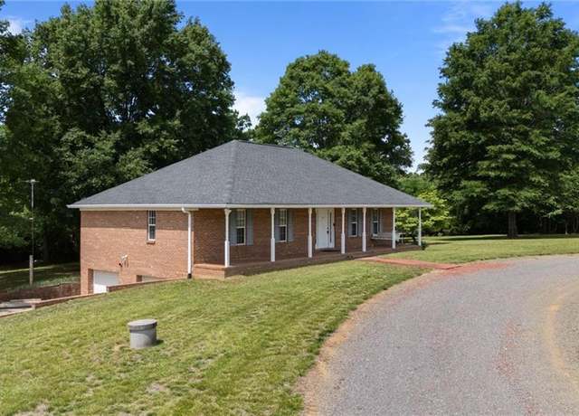 Property at 405 Eatons Church Rd, Mocksville, NC 27028, 3 beds, 2 baths