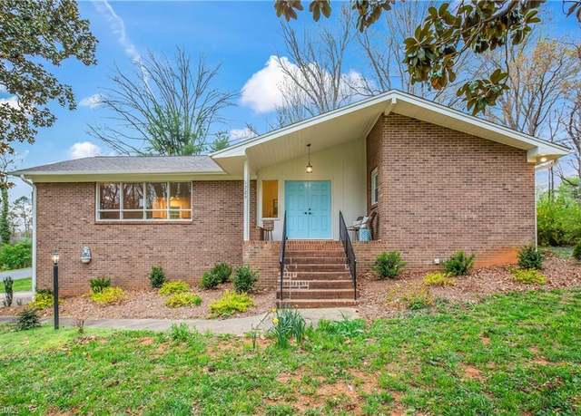 Property at 1729 Turfwood Dr, Pfafftown, NC 27040, 3 beds, 2 baths