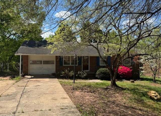 Property at 1226 Lewis St, Eden, NC 27288, 3 beds, 1 bath
