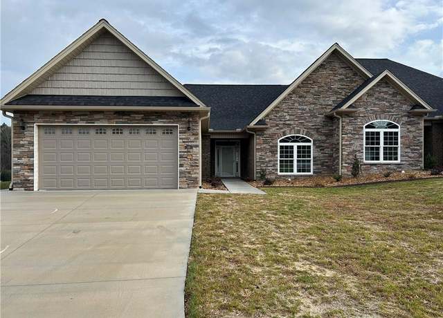 Property at 101 Cobblestone Ct, Mount Airy, NC 27030, 2 beds, 2 baths