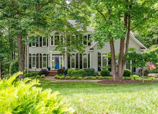 Property at 6516 Dornoch Dr, Greensboro, NC 27410, 4 beds, 2.5 baths