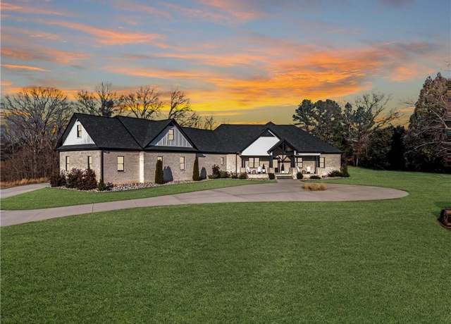 Property at 7300 Hidden View Dr, Oak Ridge, NC 27310, 4 beds, 4.5 baths
