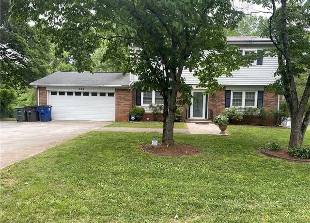 Property at 157 Peace Haven Rd N, Winston-salem, NC 27104, 4 beds, 2.5 baths