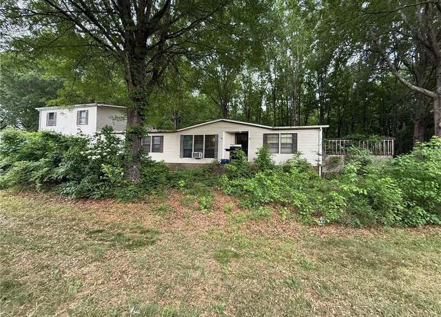 Property at 2790 Mollie Ln, Winston-salem, NC 27107, 2 beds, 2 baths