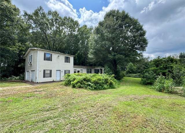 Property at 2790 Mollie Ln, Winston-salem, NC 27107, 2 beds, 2 baths