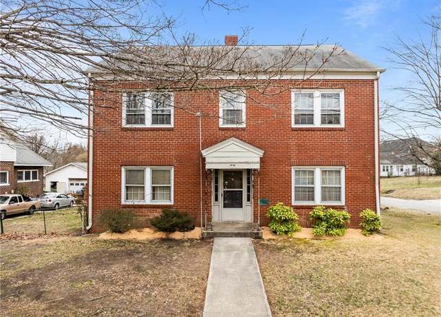 Property at 101 Montlieu Ave, Thomasville, NC 27360