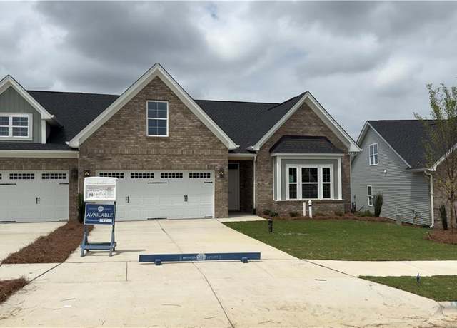 Property at 324 Yarrow Dr, Lexington, NC 27295, 3 beds, 2 baths