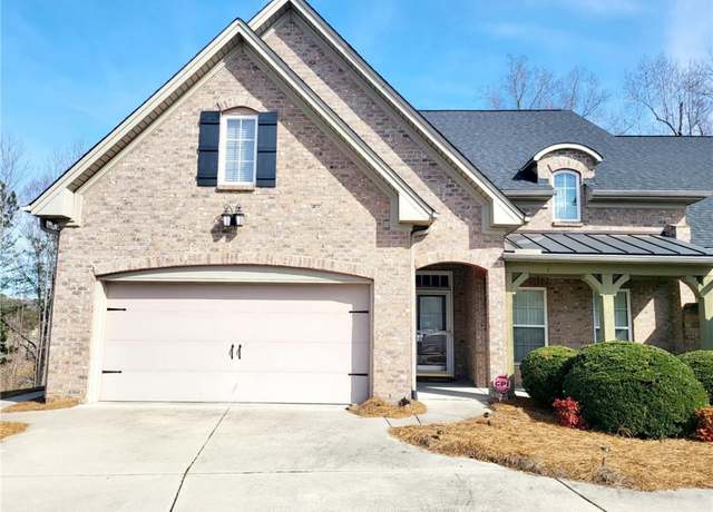 Property at 1302 Plantation Village Dr, Clemmons, NC 27012, 4 beds, 3 baths