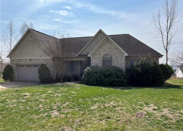 Property at 105 Salem Ct, Randleman, NC 27317, 3 beds, 2 baths