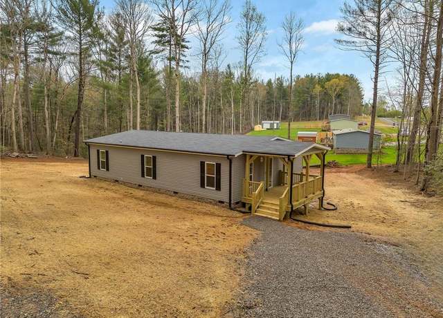 Property at 443 Breeze Hill Rd, North Wilkesboro, NC 28659, 3 beds, 2 baths