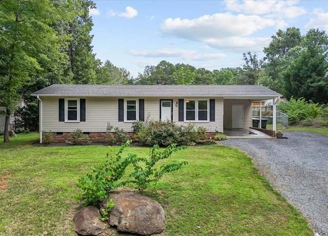 Property at 1575 Leslie St, Asheboro, NC 27205, 3 beds, 2 baths