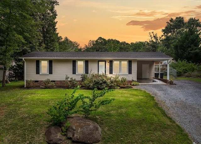 Property at 1575 Leslie St, Asheboro, NC 27205, 3 beds, 2 baths