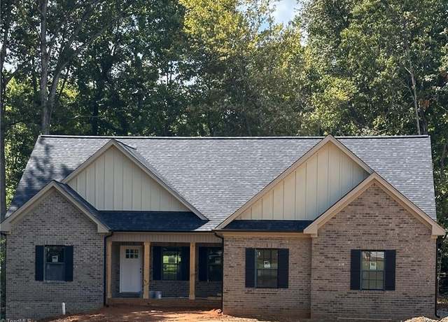 Property at 4381 Continental Dr, Pfafftown, NC 27040, 3 beds, 2 baths