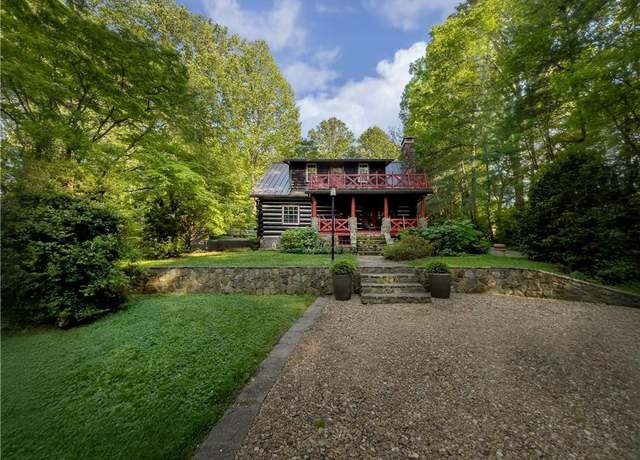 Property at 2106 Bethabara Rd, Winston-salem, NC 27106, 3 beds, 2 baths