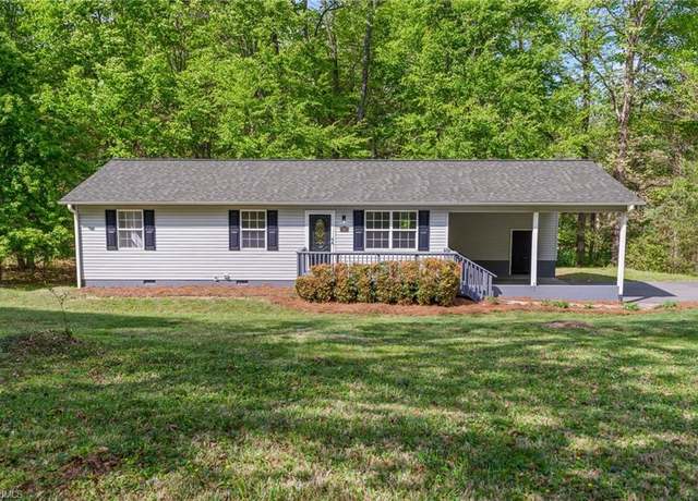 Property at 1567 Pineland Dr, Kernersville, NC 27284, 3 beds, 2 baths
