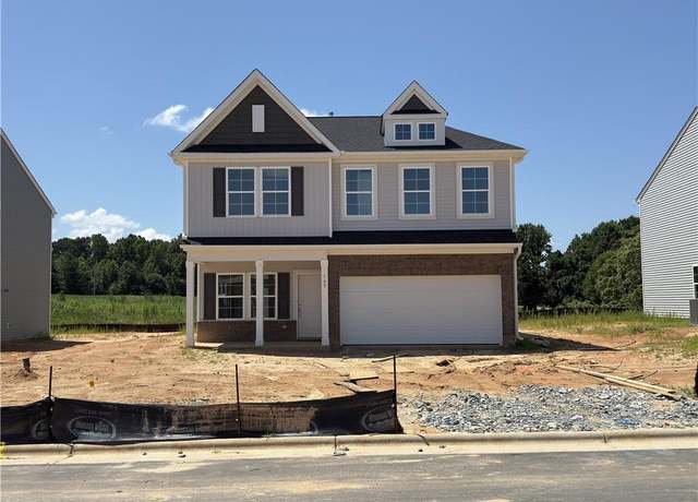 Property at 165 Rock Cress Dr, Lexington, NC 27295, 4 beds, 2.5 baths