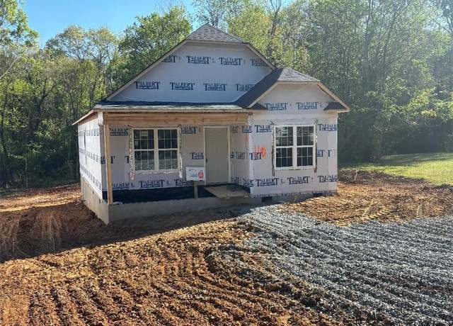Property at 110 Taft St, Mayodan, NC 27027, 3 beds, 2 baths