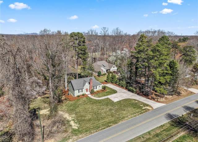 Property at 4991 Fleetwood Cir, Winston-salem, NC 27106, 2 beds, 1 bath