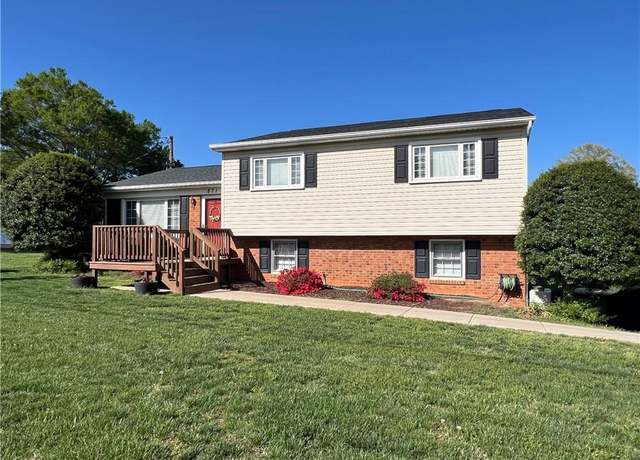 Property at 871 Morris Rd, Winston-salem, NC 27101, 3 beds, 1.5 baths
