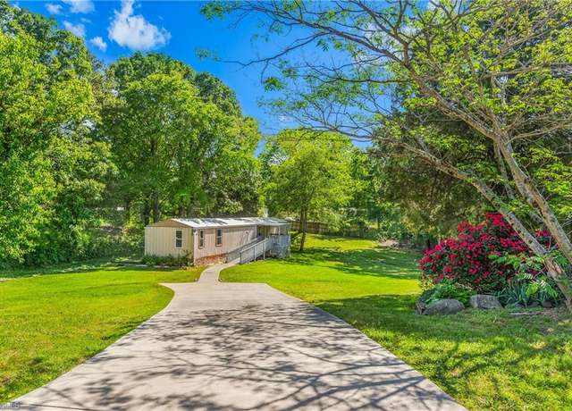 Property at 421 Calvin Rd, Thomasville, NC 27360, 3 beds, 2 baths