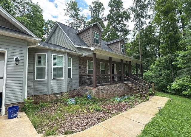 Property at 350 Butler Dr, Thomasville, NC 27360, 3 beds, 2.5 baths