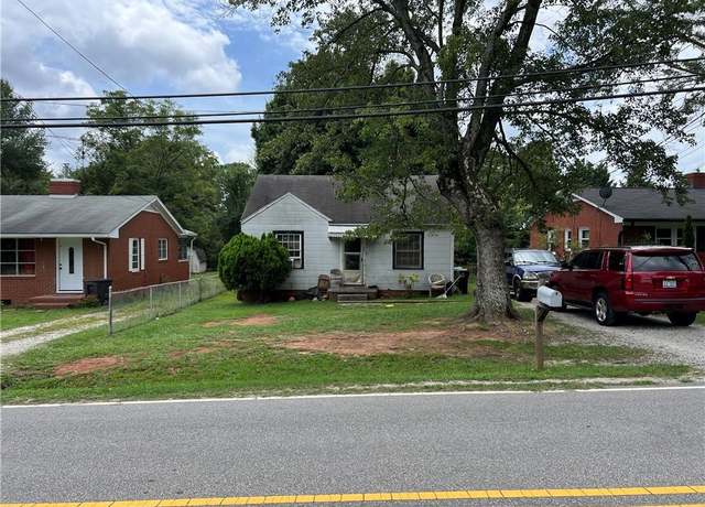 Property at 206 Model Farm Rd, High Point, NC 27263, 2 beds, 1 bath