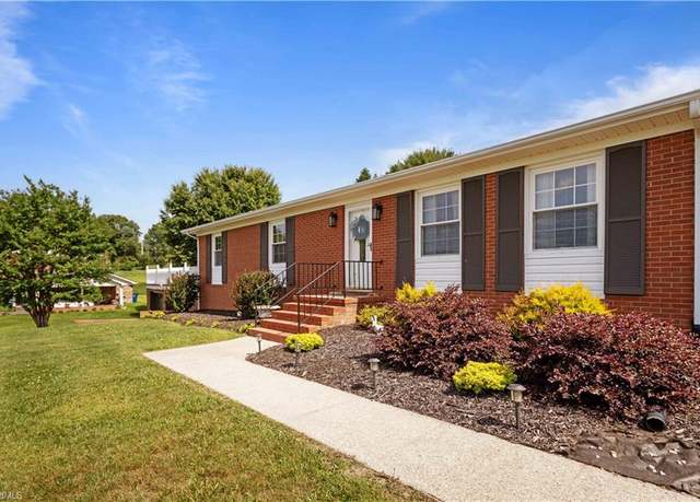Property at 216 E Devon Dr, Mount Airy, NC 27030, 4 beds, 3 baths