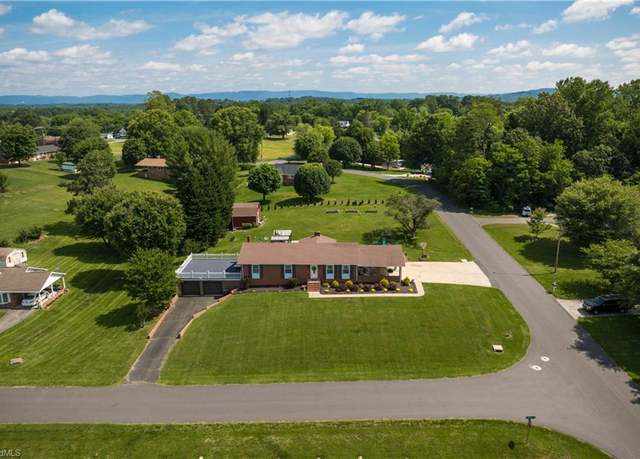 Property at 216 E Devon Dr, Mount Airy, NC 27030, 4 beds, 3 baths