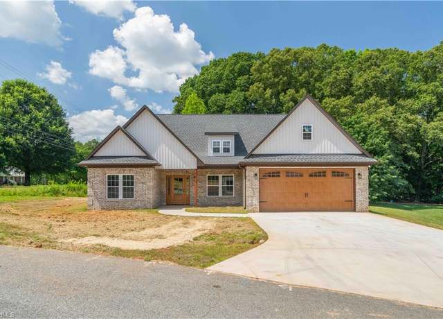 Property at 115 Corbin Ln, Lexington, NC 27295, 4 beds, 2 baths