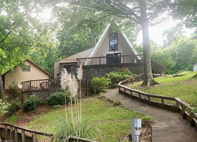 Property at 396 Hillview Dr, Lexington, NC 27292, 2 beds, 2 baths