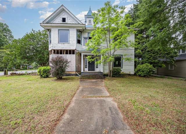 Property at 101 5th Ave, Lexington, NC 27292, 5 beds