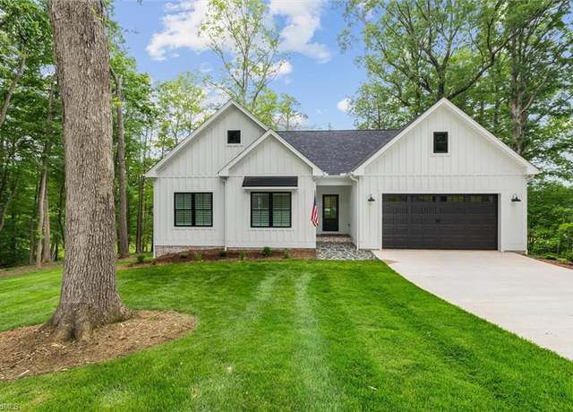 Property at 215 Crestwood Dr, Pilot Mountain, NC 27041, 3 beds, 2 baths