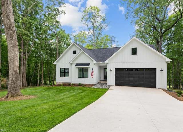 Property at 215 Crestwood Dr, Pilot Mountain, NC 27041, 3 beds, 2 baths