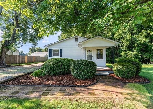 Property at 544 Edgewood St, Kernersville, NC 27284, 2 beds, 1 bath
