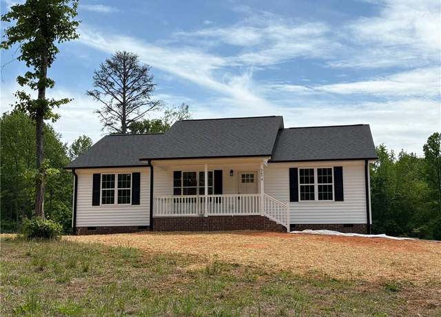 Property at 2674 Valewood Dr, Asheboro, NC 27205, 3 beds, 2 baths