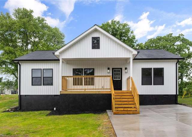Property at 517 Kyle St, Mount Airy, NC 27030, 3 beds, 2 baths
