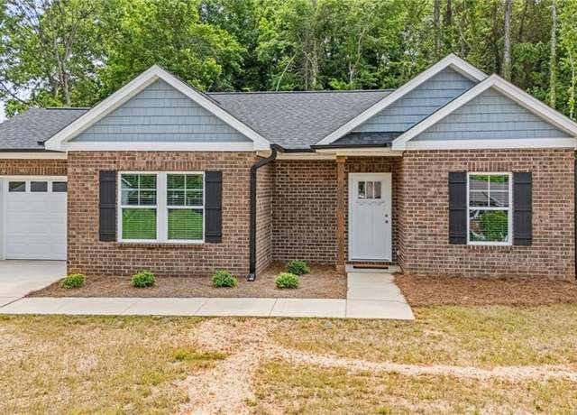 Property at 214 Choyce St Unit B, Lexington, NC 27295, 3 beds, 2 baths