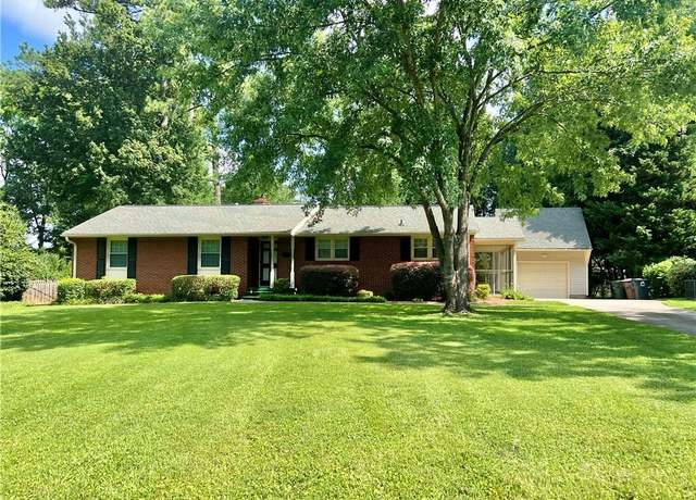 Property at 6304 Roblyn Rd, Greensboro, NC 27410, 3 beds, 2 baths