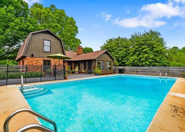 Property at 9020 Deer Hill Rd, Belews Creek, NC 27009, 4 beds, 2.5 baths