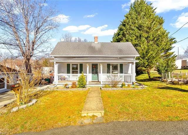 Property at 717 Factory St, Mount Airy, NC 27030, 2 beds, 1.5 baths