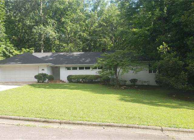 Property at 113 Trafalgar Dr, Lexington, NC 27292, 3 beds, 2.5 baths