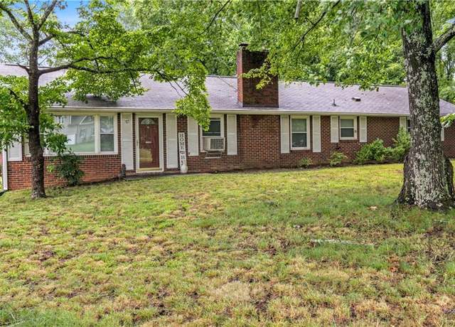 Property at 4155 Friendship Ledford Rd, Winston-salem, NC 27107, 3 beds, 1.5 baths