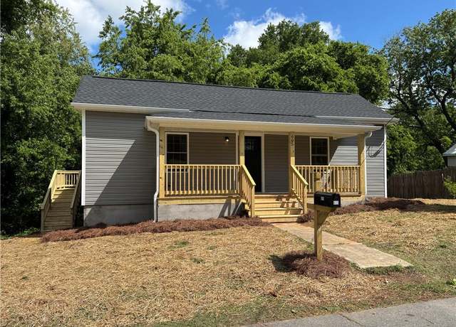 Property at 605 Oak St, Eden, NC 27288, 4 beds, 2 baths