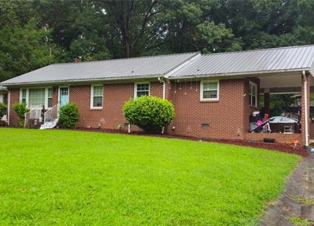 Property at 2421 Westover Dr, Reidsville, NC 27320, 3 beds, 1 bath