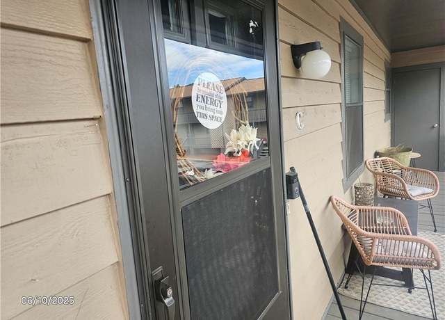 Property at 210 Vista Cir Unit C, Winston-salem, NC 27106, 2 beds, 2 baths