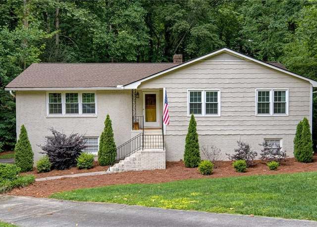 Property at 615 Valleybrook Ln, Winston-salem, NC 27104, 3 beds, 2 baths