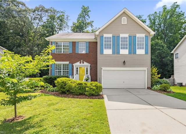Property at 3299 Valley Crossing Dr, Greensboro, NC 27410, 3 beds, 2.5 baths