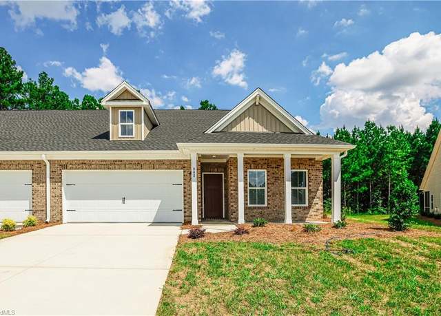 Property at 902 Beeson Ct, Clemmons, NC 27012, 2 beds, 2 baths